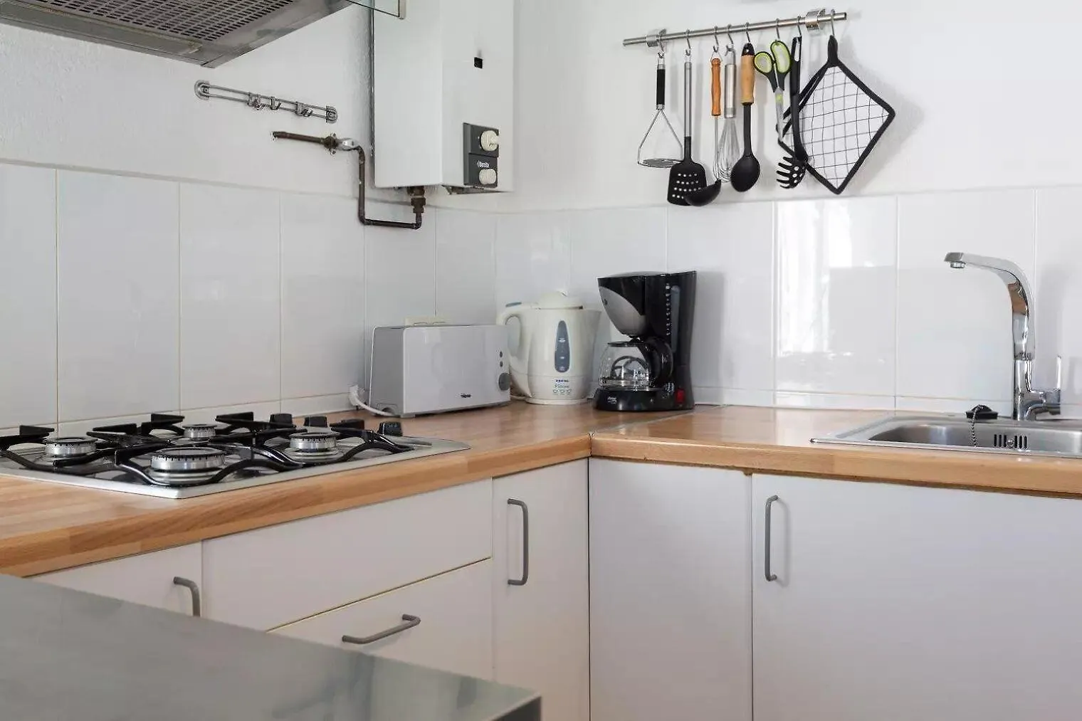 Semesterbostad Ferienhaus Mit 2 Schlafzimmern Und Grossem Pool In Santa Cristina D'Aro Spanien