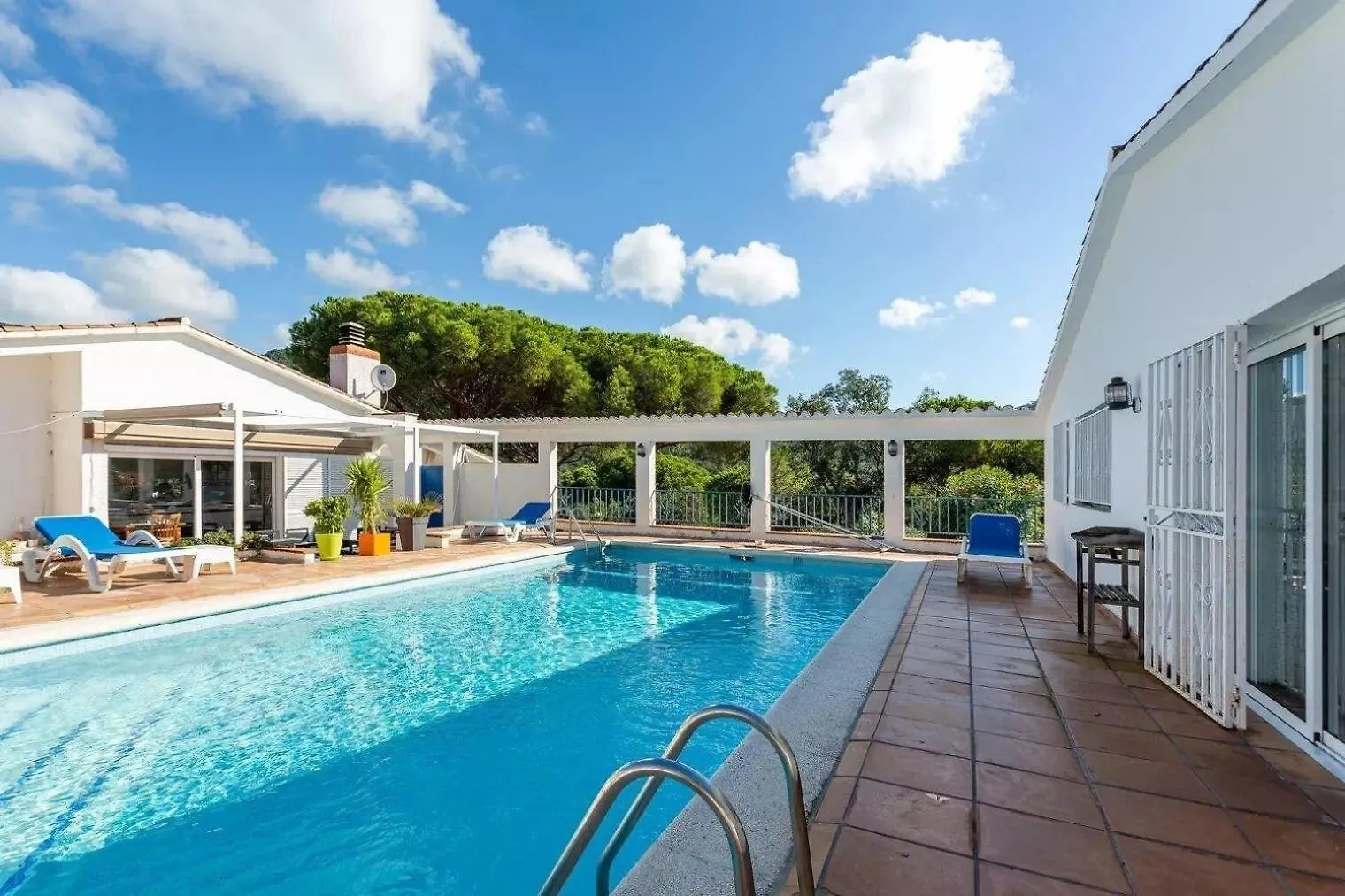 Ferienhaus Mit 2 Schlafzimmern Und Grossem Pool In Santa Cristina D'Aro Hiszpania